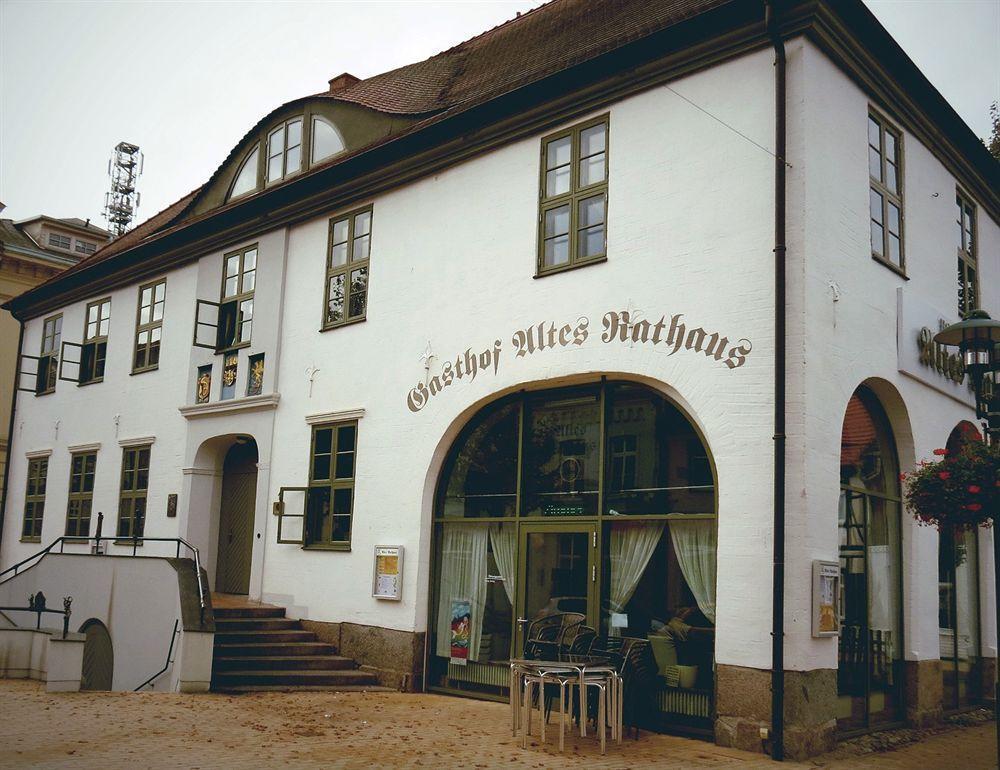 "Altes Rathaus" Grevesmuhlen Hotel Bagian luar foto